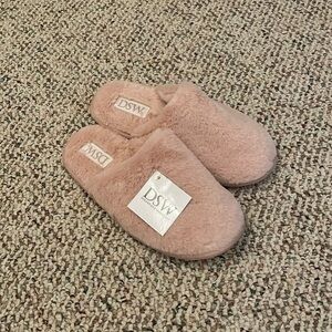 Pale Pink Fuzzy Bedroom Shoes